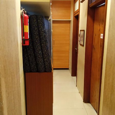Bentley Hotel Marine Drive Мумбаи Экстерьер фото