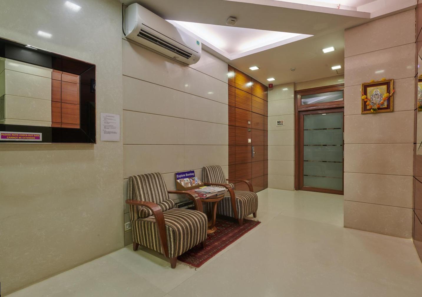 Bentley Hotel Marine Drive Мумбаи Экстерьер фото