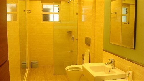 Bentley Hotel Marine Drive Мумбаи Экстерьер фото